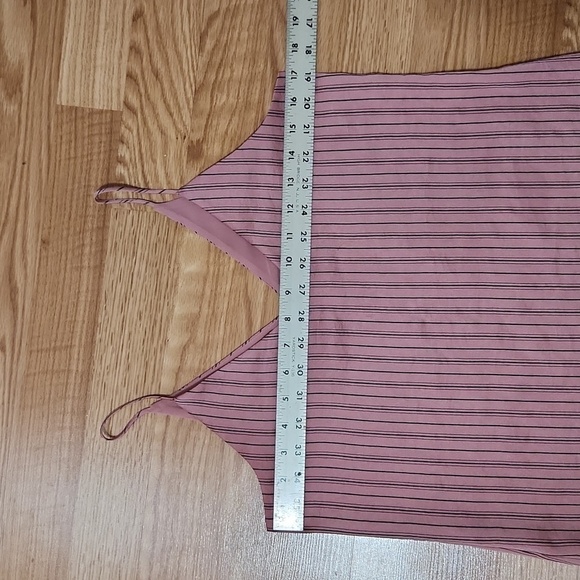 Express Satin Silky Paisley Print Spaghetti Strap Cami Top Blouse Size XS EUC - Picture 8 of 9